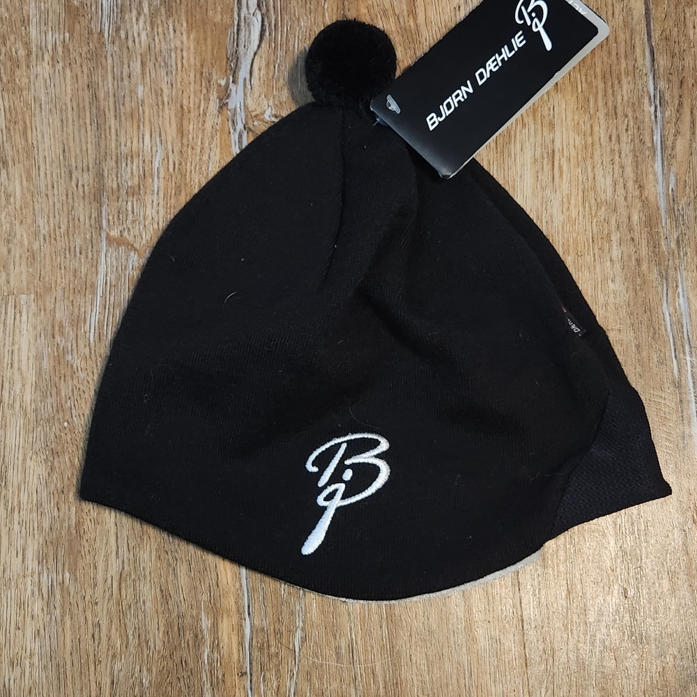 5/$25 SALE****Bjorn Daehlie protector hat